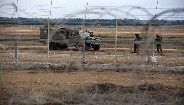الاحتلال يعلن اعتقال أردنيين اجتازا الحدود بحوزتهما سكاكين 

