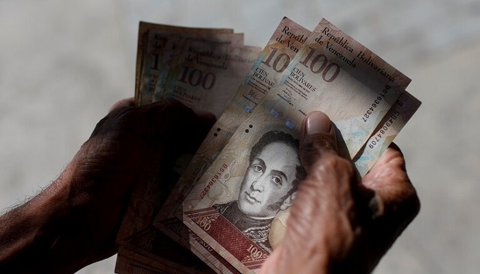 فنزويلا تعلن رفع الحد الأدنى للرواتب الشهرية إلى ما يعادل 2.5 دولار
