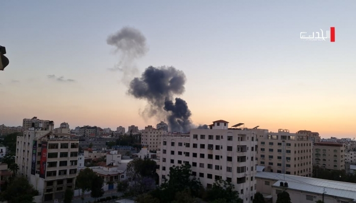 طائرات الاحتلال تستهدف مقر وزارة الداخلية بمجمع أنصار الحكومي غربي غزة
