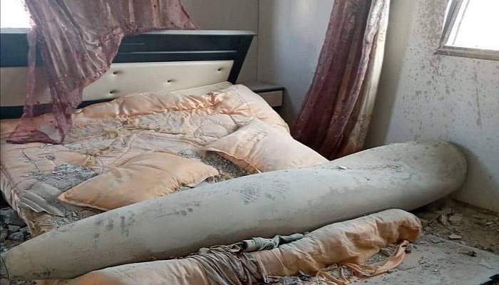 عن صاروخ سقط على السرير ولم ينفجر.. عائلة من غزة تنجو من موت محقق

