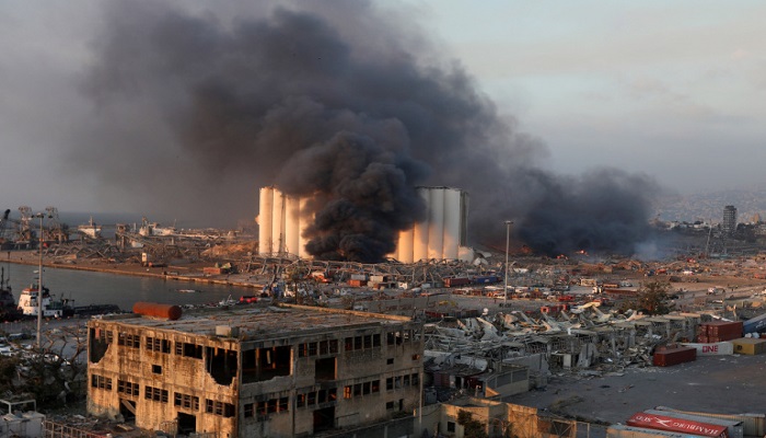 اندلاع حريق في مرفأ بيروت