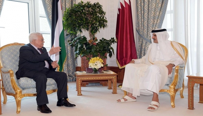 اتصال هاتفي بين الرئيس عباس أمير قطر
