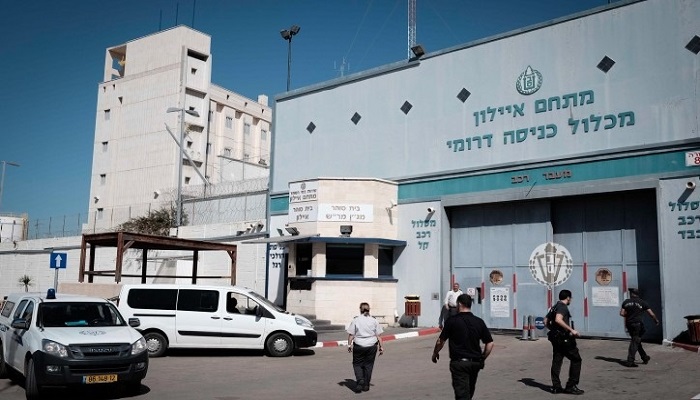 هيئة الأسرى: انتهاكات طبية متواصلة بحق الأسرى المرضى داخل مستشفى سجن الرملة

