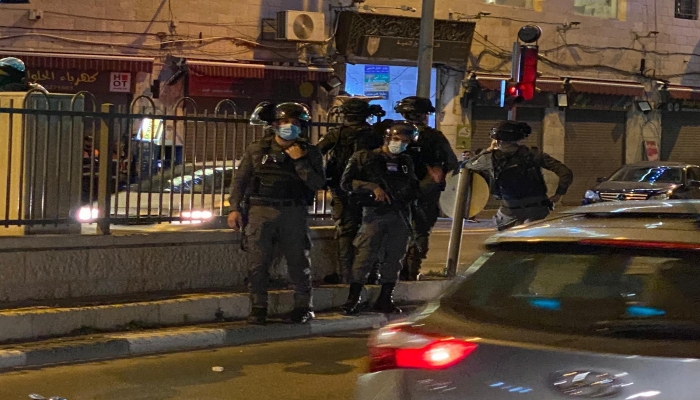 الاحتلال يعتقل عددا
