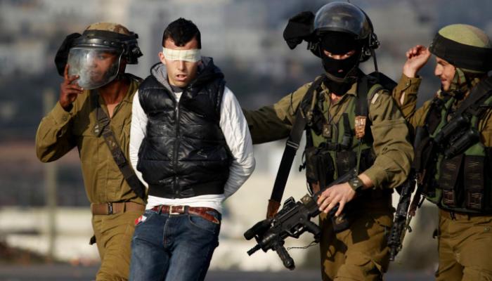 الاحتلال يعتقل 13 مواطنا من القدس