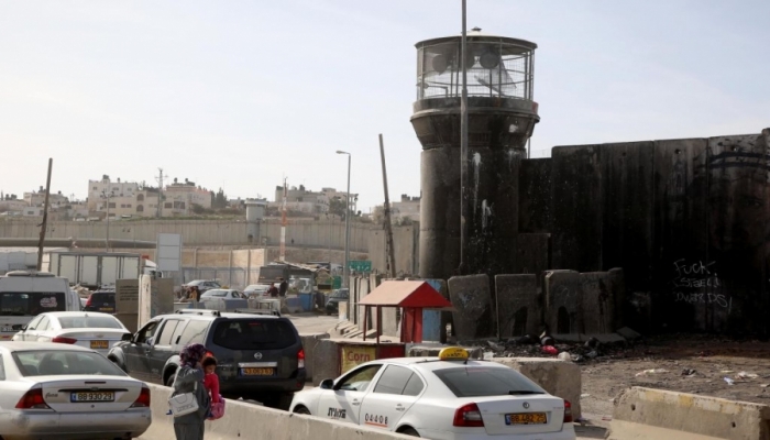 استشهاد مواطنة برصاص الاحتلال على حاجز قلنديا شمال القدس