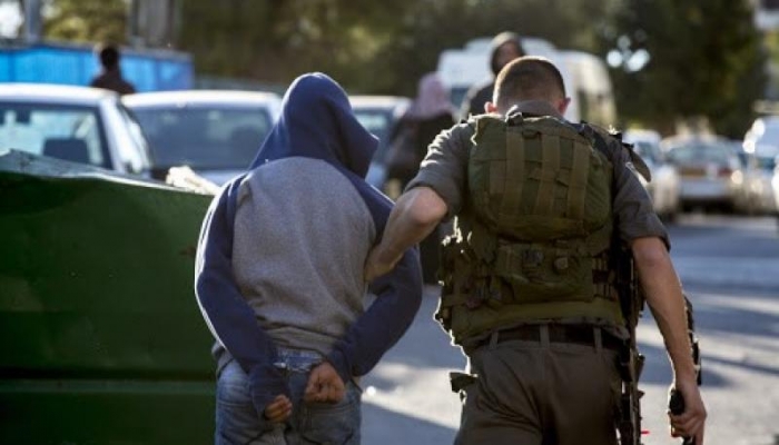 الاحتلال يعتقل شابا من حي بطن الهوى في القدس المحتلة
