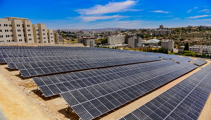 شركة قُدرة وجامعة بيرزيت تفتتحان محطة طاقة شمسية بقدرة 1 ميغاواط