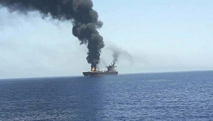 أنباء عن استهداف سفينة تجارية إسرائيلية شمال المحيط الهندي
