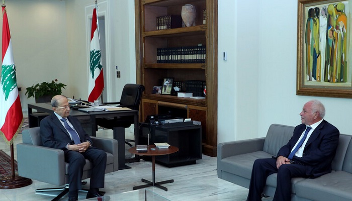 الرئيس اللبناني يعلن استعداده للإدلاء بإفادته في قضية انفجار مرفأ بيروت
