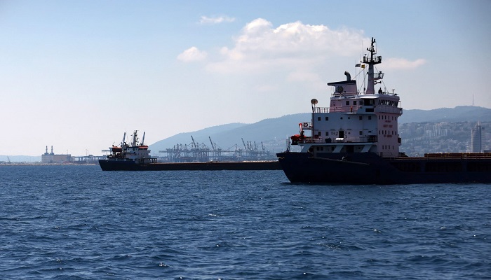 إيران تنفي ضلوعها في تفجير السفينة الإسرائيلية قبالة عمان
