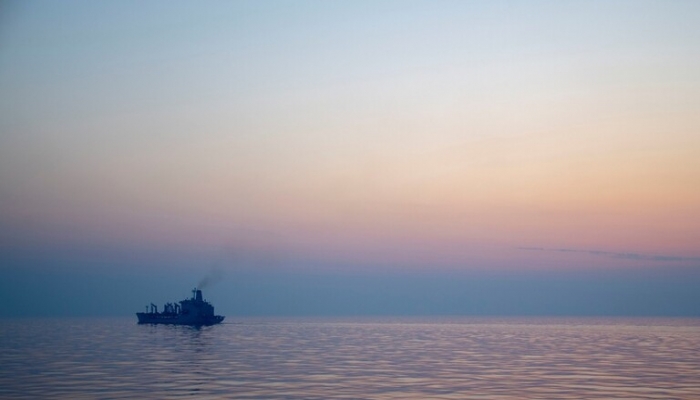 هيئة عمليات البحرية البريطانية: حادثة السفينة قبالة ساحل الفجيرة الإماراتية عملية خطف محتملة
