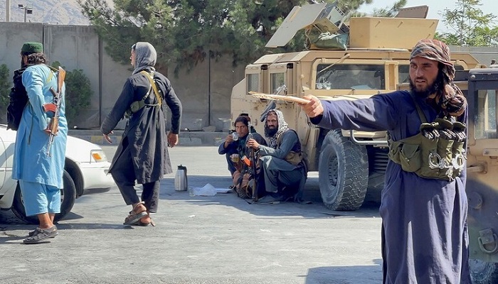 طالبان: مطار كابل سيكون تحت سيطرتنا الكاملة قريبا
