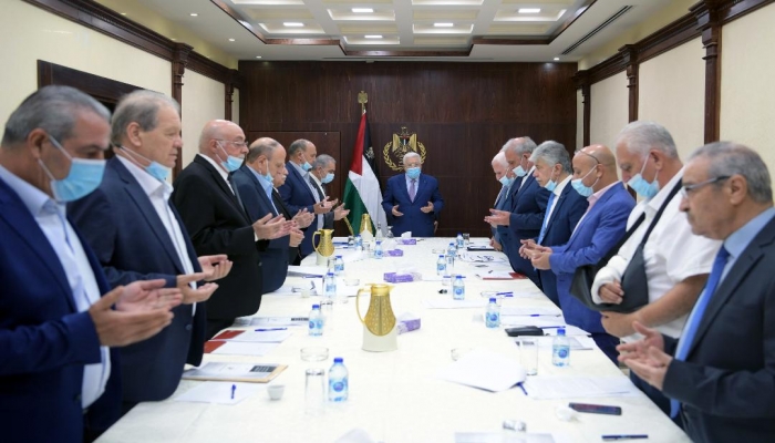 الرئيس عباس يُطلع