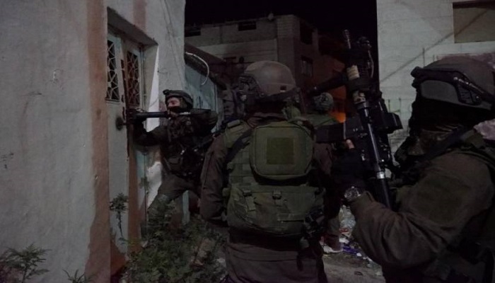 الشاباك يعلن اعتقال أسير محرر نفذ عملية إطلاق نار خلال العدوان الأخير على غزة 

