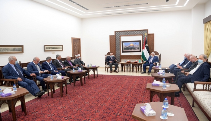 الرئيس عباس يثمن