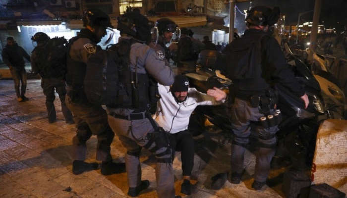 مواجهات في مختلف أحياء القدس واعتقال ثلاثة شبان