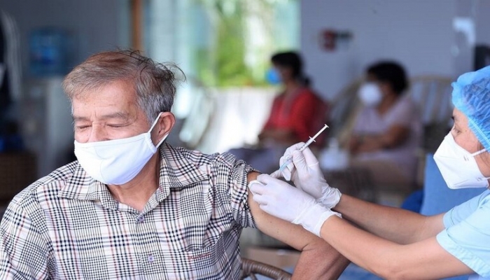 منظمة الصحة العالمية تدعو إلى التخلي عن إعادة التطعيم ضد فيروس كورونا
