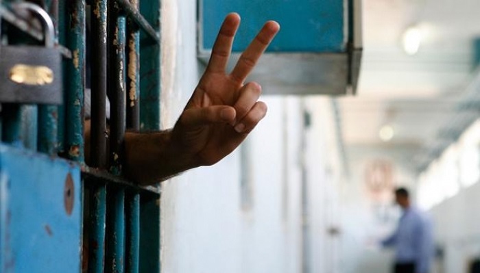 رفضا لاعتقالهم الإداري: ستة أسرى يواصلون إضرابهم عن الطعام
