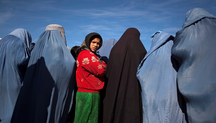 تويتر شؤون افغانية امرأة أفغانية