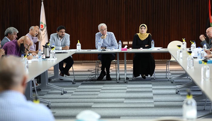 لجنة الانتخابات تجتمع مع ممثلي الفصائل في الضفة الغربية
