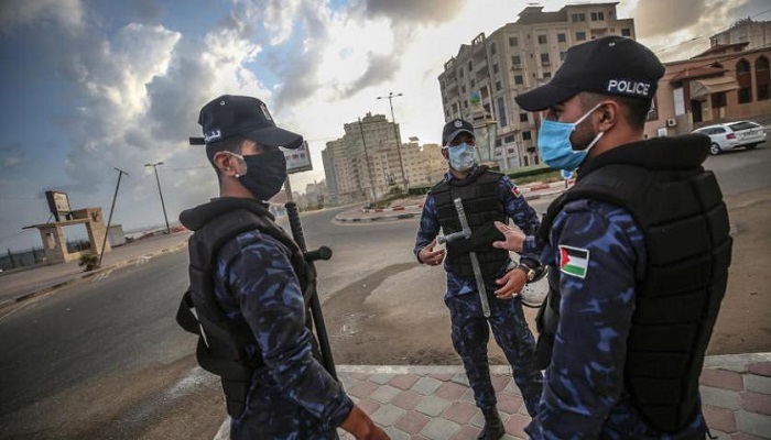 الشرطة بغزة : الكوفية رمزا وطنيا فلسطينيا لا يختلف عليه أحد
