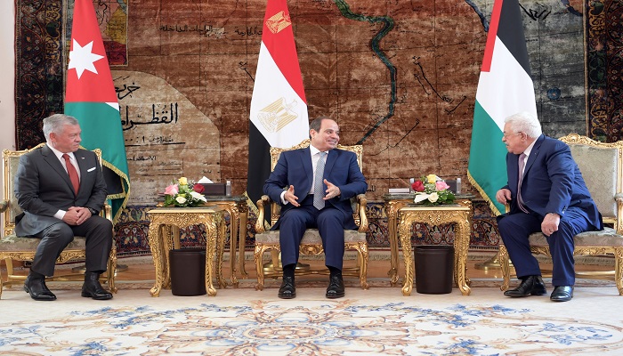 بدء القمة الثلاثية بين الرئيس وملك الأردن والرئيس المصري