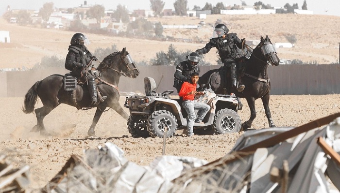 يديعوت: الشاباك يشارك في التحقيق مع معتقلي النقب

