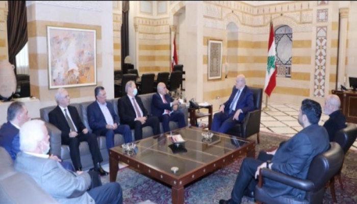 تفاصيل لقاء وفد حركة