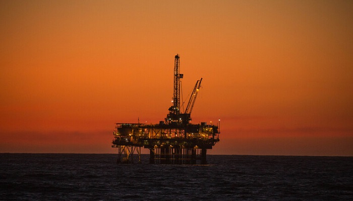 ارتفاع أسعار النفط في ظل توقعات اقتصادية قوية

