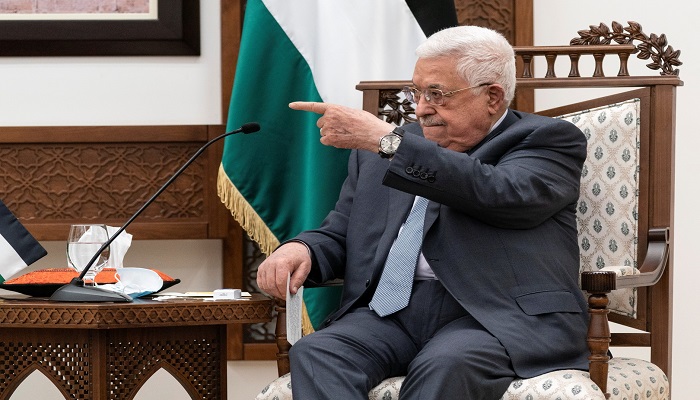 يديعوت: الرئيس عباس طلب من غانتس الإفراج عن أسرى ما قبل أوسلو