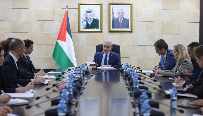 اشتية: الشرعية الدولية لا يمكن تجزئتها ويجب محاسبة إسرائيل على جرائمها
