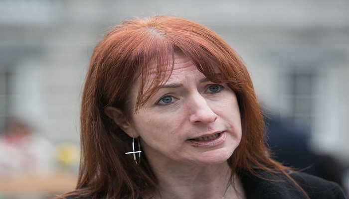 نائبة أيرلندية حول تسليح أوكرانيا: لماذا لا ندعم فلسطين بالسلاح؟