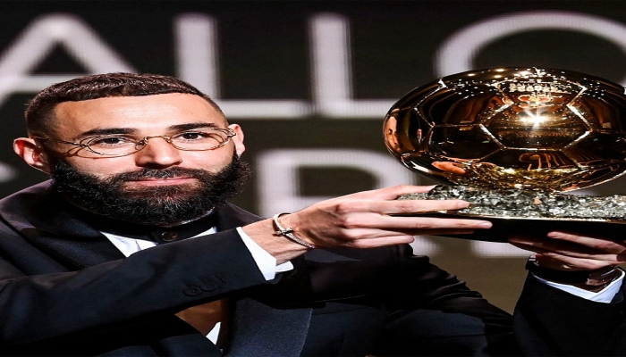 بنزيما يتوج بالكرة الذهبية