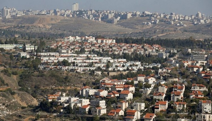 يضم مئات الوحدات الاستيطانية.. الاحتلال يصادق على مخطط استيطاني جديد شمال القدس

