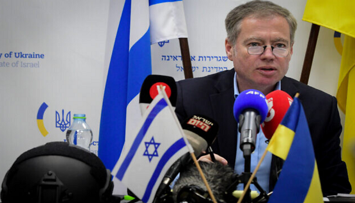 السفير الأوكراني في إسرائيل: نشعر بخيبة أمل من موقف غانتس 