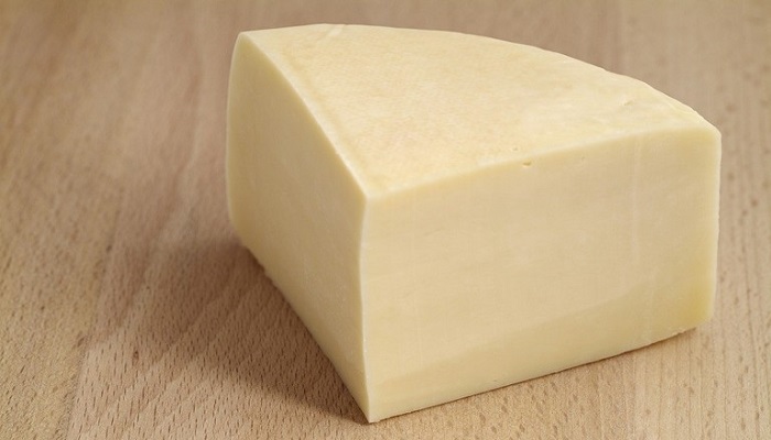 طبيبة تكشف الخصائص المفيدة للأجبان
