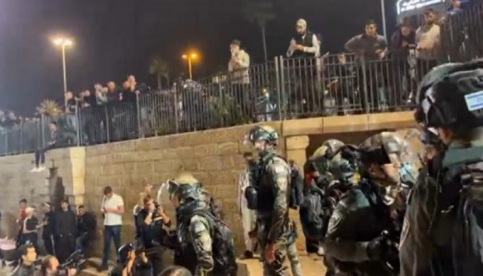إصابات واعتقالات بقمع الاحتلال فعالية لإحياء ذكرى المولد النبوي بالقدس
