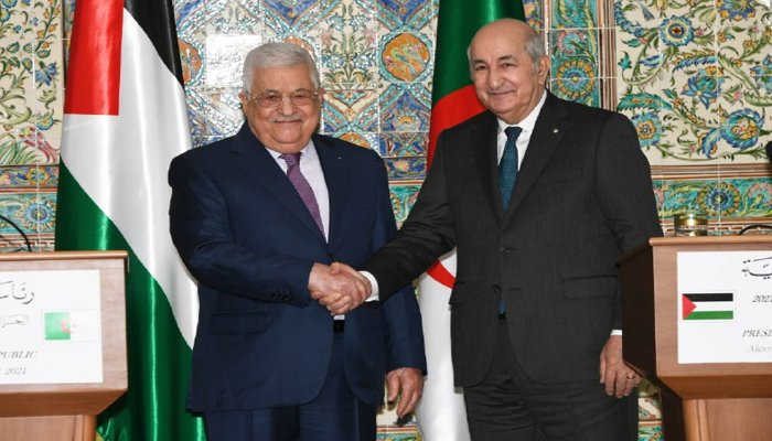 الرئيس عباس يشارك في انطلاق أعمال القمة العربية الـ 31 اليوم بالجزائر