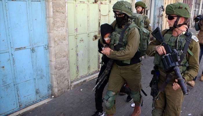 الاحتلال يعتقل طفلا من مدرسته في الزبيدات
