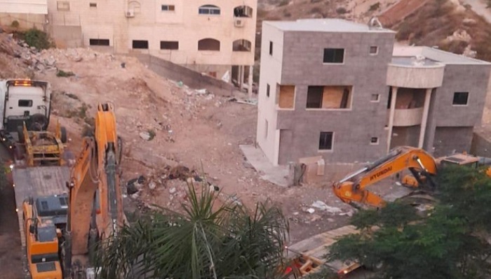 السلطات الإسرائيلية تهدم منزلًا في كفر قاسم بالداخل المحتل 
