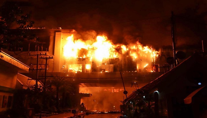 مصرع نحو 10 أشخاص وإصابة 30 في حريق فندق وكازينو بكمبوديا
