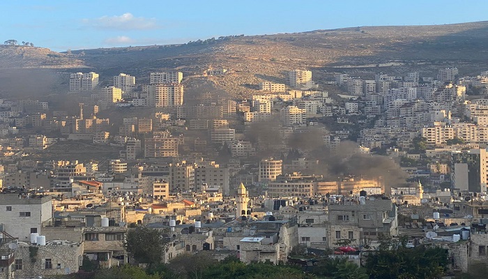 إصابات في اقتحام جيش الاحتلال مدينة نابلس ومحاصرة البلدة القديمة فيها
