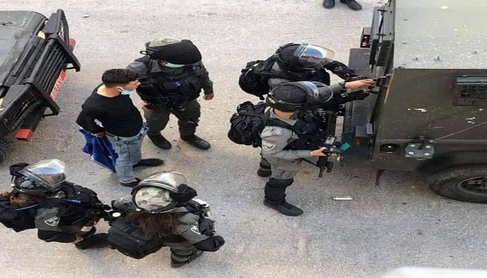 إصابة شاب واعتقال ثلاثة أطفال بمواجهات مع الاحتلال في الخليل
