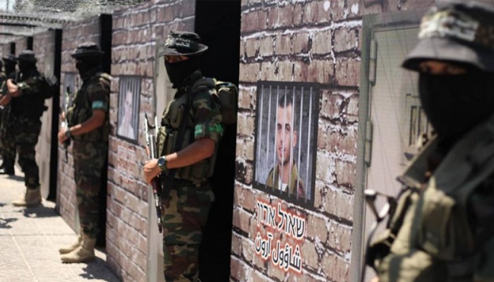ليبرمان وقيادي في