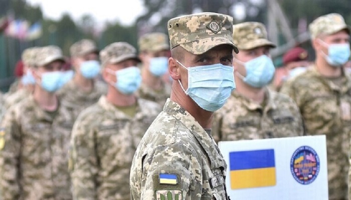 لوغانسك: العسكريون الأوكرانيون ينسحبون من الخطوط الأمامية بأعداد كبيرة
