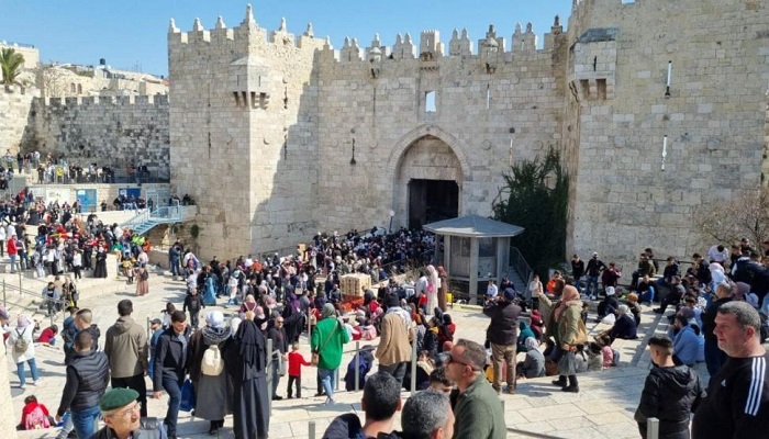 إصابة 31 مواطنا واعتقال عشرات آخرين في القدس