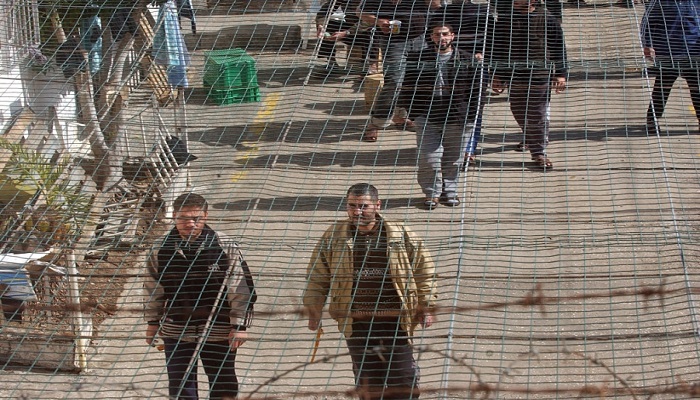 توتر شديد في سجون الاحتلال عقب إجراء تغييرات على نظام الفورة