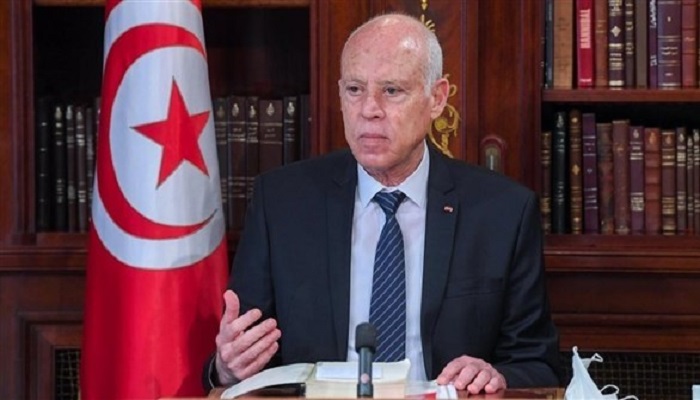 الرئيس التونسي يحل المجلس الأعلى للقضاء
