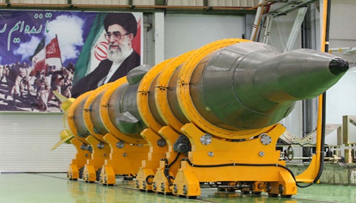 إيران تُهيّئ شعبها لكنها لم تُهيّئه بعد للتسوية النووية
